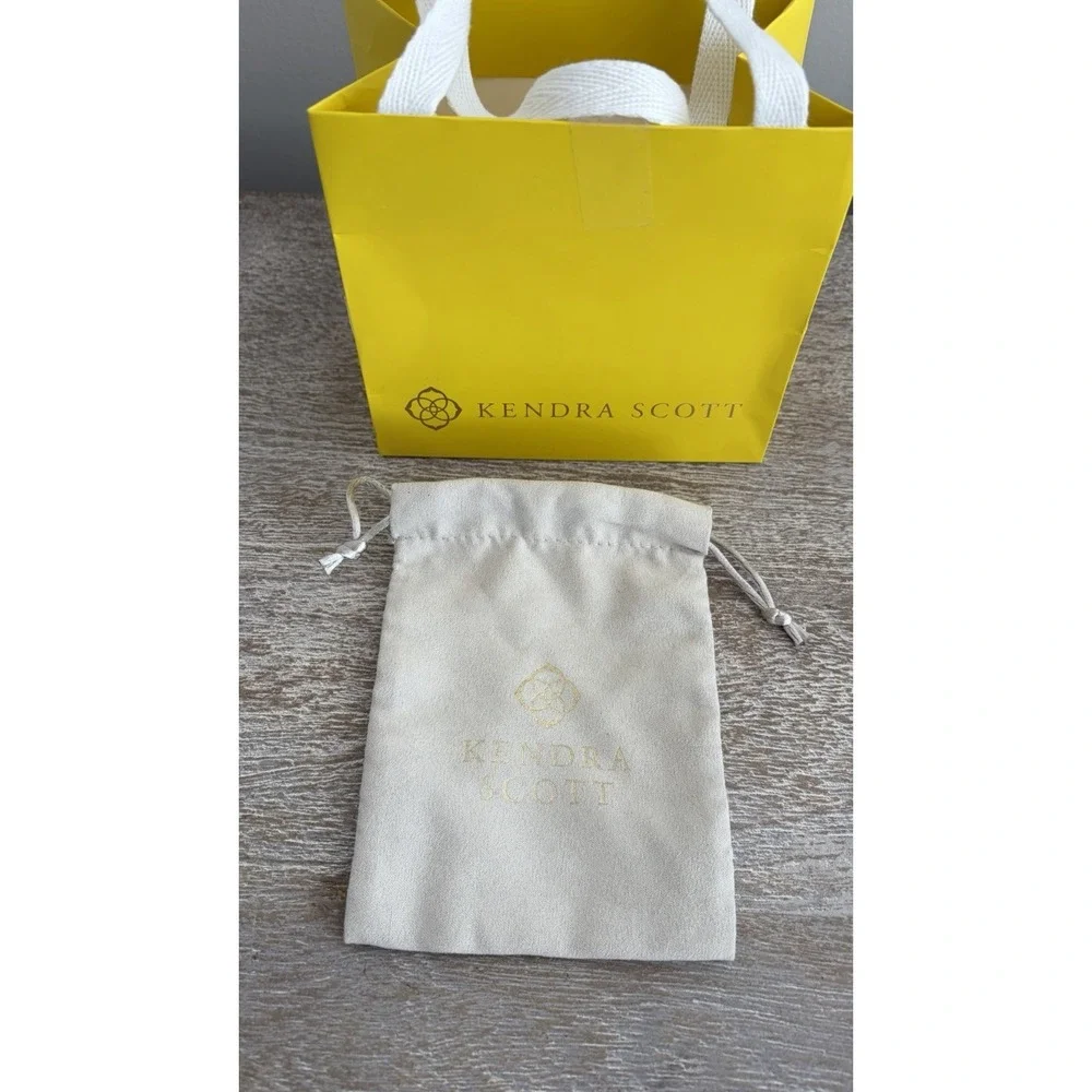 Kendra Scott Gift Set Yellow Shopping Bag & Gray Jewelry Pouch